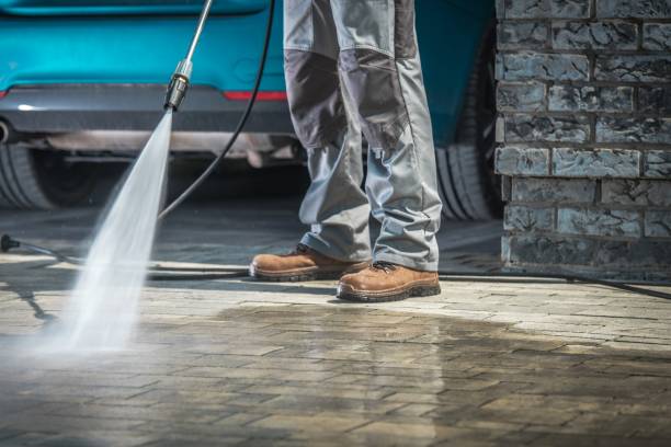 Best Pool Deck Cleaning  in Covelo, CA